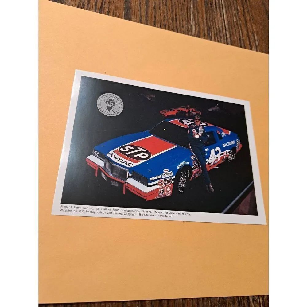 1986 Richard Petty Fan Club Photo #43 STP Pontiac Smithsonian Jeff Tinsley 7x5
